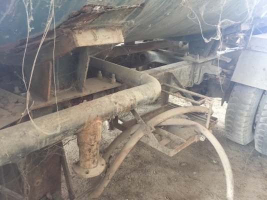 ต้องการขายรถบรรทุกน้ำ6ล้อISUZUหน้ายาว รถขับได้ ขายตามสภาพ เล่มทะเบียนพร้อมชุดโอน