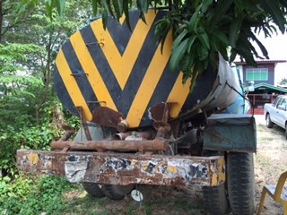 ต้องการขายรถบรรทุกน้ำ6ล้อISUZUหน้ายาว รถขับได้ ขายตามสภาพ เล่มทะเบียนพร้อมชุดโอน