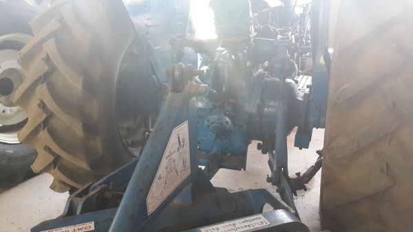 ขายรถไถ 6600 แท้เต็มคัน เครื่อง T5 สภาพดี ใช้งานได้ทุกระบบ ทำสีแล้ว มีเล่มทะเบียน