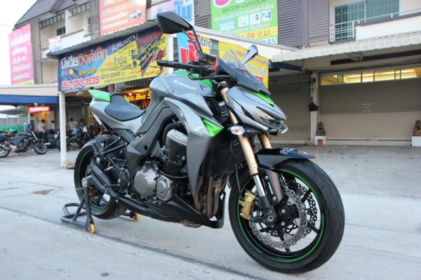 ขาย Kawasaki z1000 ปี2014 ทะเบียนพร้อมโอน พร้อมท่อแต่ง มีประกันชั้น 1