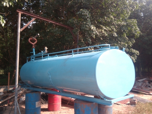 ขายแท๊งค์น้ำ.   พร้อมเครื่อง. พร้อมหัวฉีดแรงดันสูง