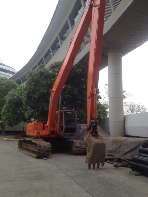 ขาย HITACHI EX 200-3LC LONG BOOM Super