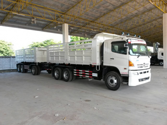 ขายรถบรรทุก 22 ล้อพ่วงแม่ลูกดัมพ์ HINO MEGA FM2P 380 แรงม้าปี 2558 ลูกพ่วงอู่พนัส 3 เพลา 3 รั้ว ขายดาวน์ 678000 ขายรถบรรทุก 22 ล้อพ่วงแม่ลูกดัมพ์ HINO MEGA FM2P 380 แรงม้าปี 2558 ลูกพ่วงอู่พนัส 3 เพลา 3 รั้ว ขายดาวน์ 678000