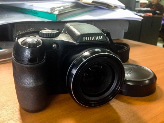 กล้อง Fuji S2000HD
