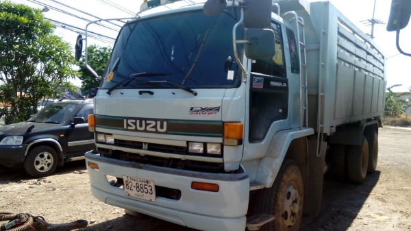 Isuzu rocky 240 รถห้าง นางฟ้าแท้ สองเพลาดั๊ม เทอร์โบ อินเตอร์คูลเลอร์ มีระบบลากพ่วง รหัสแชสซี FXZ23NFPFR-xxxx รถพร้อมใช้ Isuzu rocky 240 รถห้าง นางฟ้าแท้ สองเพลาดั๊ม เทอร์โบ อินเตอร์คูลเลอร์ มีระบบลากพ่วง รหัสแชสซี FXZ23NFPFR-xxxx รถพร้อมใช้