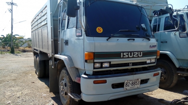 Isuzu rocky 240 รถห้าง นางฟ้าแท้  สองเพลาดั๊ม เทอร์โบ อินเตอร์คูลเลอร์ มีระบบลากพ่วง รหัสแชสซี FXZ23NFPFR-xxxx รถพร้อมใช้