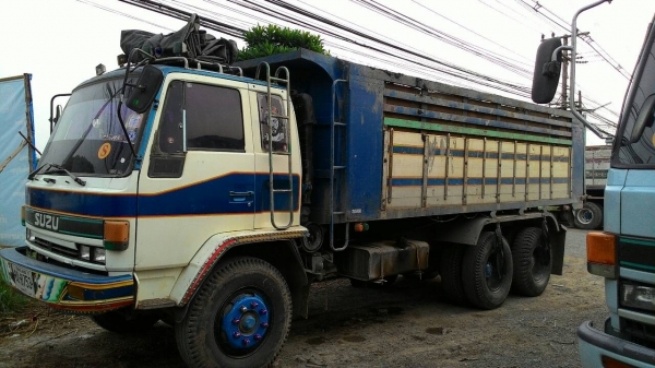 Isuzu rocky 210 สองเพลาดั๊ม รหัสแชสซี FXZ13NFY-xxxx รถพร้อมใช้ วิ่งงานอยู่ครับ ลดราคาเหลือ 800000