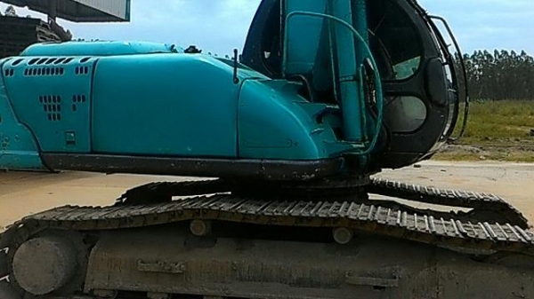 ขาย Kobelco SK200 mark V เครื่องแน่น ปั้มแห้ง แรง ไม่โหลด ช่วงล่างเต็ม พร้อมใช้งาน เอกสารเล่มทะเบียน ลดราคา 950,000
