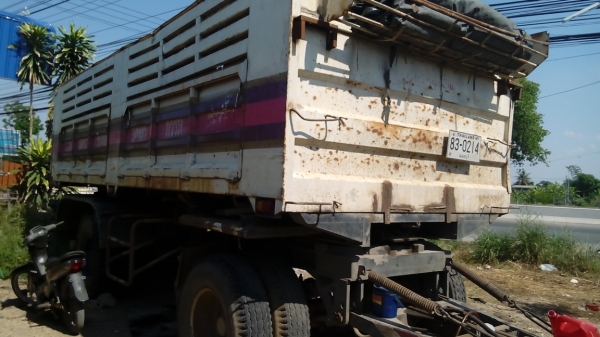 ลูกพ่วง SMT ดั้ม สามคานแท้ กระบะยาว 6.7 ม สภาพสวย ดั้ม 15 ตัน แช็งแรงทนทาน รถพร้อมใช้ ตอนนี้วิ่งงานอยู่ครับ ลูกพ่วง SMT ดั้ม สามคานแท้ กระบะยาว 6.7 ม สภาพสวย ดั้ม 15 ตัน แช็งแรงทนทาน รถพร้อมใช้ ตอนนี้วิ่งงานอยู่ครับ