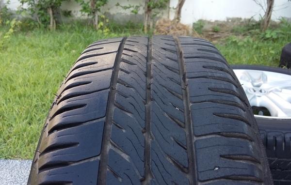 ล้อ,Jazz Hybrid"15 ยาง"175-65-15 ปี12 ชุด 6,500