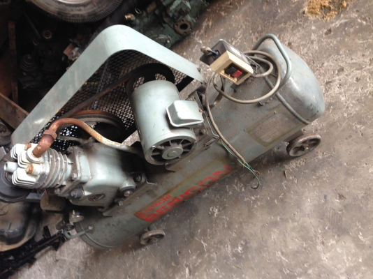 ปั้มลม HITACHI 1.5KW