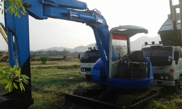 FROM JAPAN ขายถูกด่วนๆรถขุด KUBOTA RX-502 คอนโทนน้ำมัน/ปั๊มนิ้ว/แทรคเหล็ก ราคา 420,000 บาท สนใจติดต่อ 0819337688