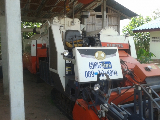 รถเกี่ยวข้าวคูโบต้าDC60