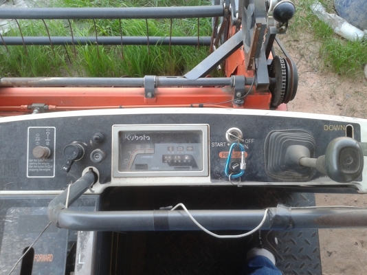 รถเกี่ยวข้าวคูโบต้าDC60