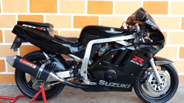 วุฒิ นนบุรี ขาย GSXR7 แฟริ่งเดิมๆสวยๆเครื่องดีทะเบียนพร้อมโอน(รถพร้อมใช้)