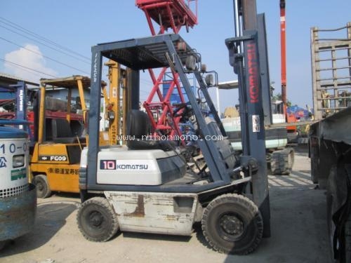 รถยก    KOMATSU    FG10-15   รหัสสินค้า : 13001009  หรือเพิ่มเติมไดที่ www.nihonmono.com