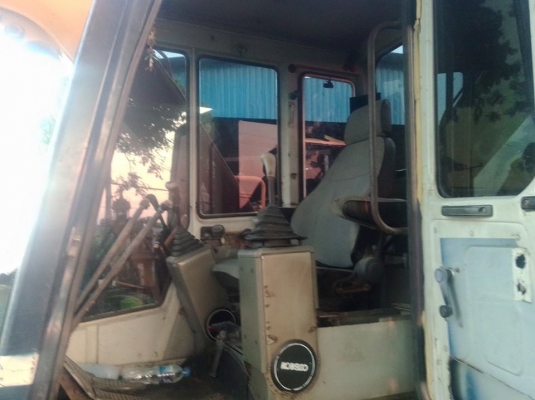 รถแบคโฮ KODELCO SK03  สภาพสวย สีเดิม แอร์หนาว เอวแน่น บูทสลักแน่น  รถใช้ได้ 2 ปี