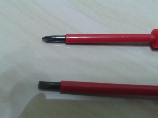 ไขควงแฉก-แบน  4"  PENGGONG ขายเป็นคู่