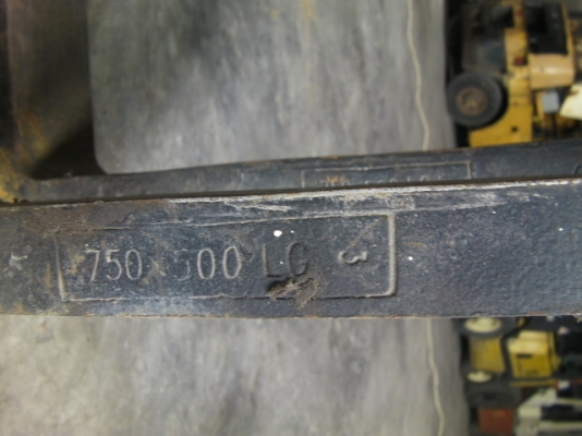 งาโฟกลิฟป์ยาว 1.5 เมตร ขนาด3ตันถอดออกจากรถโตโยต้ารุ่น7 ขายตามสภาะนอกแท้ ราคา 9,90บาท