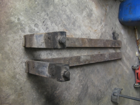 งาโฟกลิฟป์ยาว 1.5 เมตร ขนาด3ตันถอดออกจากรถโตโยต้ารุ่น7 ขายตามสภาะนอกแท้ ราคา 9,90บาท