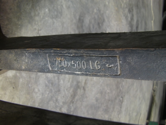 งาโฟกลิฟป์ยาว 1.5 เมตร ขนาด3ตันถอดออกจากรถโตโยต้ารุ่น7 ขายตามสภาะนอกแท้ ราคา 9,90บาท