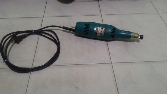 เครื่องเจียร์คอตรง มากิต้า 906 แกน 6 มิล สภาพพร้อมใช้งานครับ