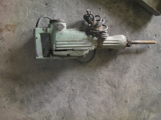 หัวกระแทก มากิต้า เก่าญี่ปุ่น ใช้ไฟ100V.สภาพพร้อมใช้ ตัวใหญ่ ราคา 8,500บาท