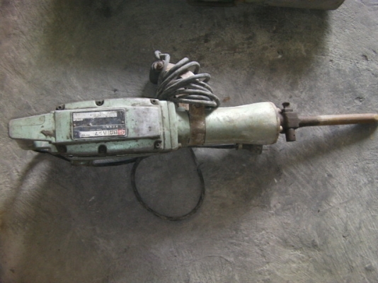 หัวกระแทก มากิต้า เก่าญี่ปุ่น ใช้ไฟ100V.สภาพพร้อมใช้ ตัวใหญ่ ราคา 8,500บาท