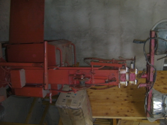 ไฟสนาม ยี่ห้อยันม่า ไฟ2ดวงสภาพพร้อมใช้ เสาสูง4เมตร เก่านอกแท้ๆ ราคา 27,000บาท