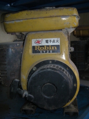 เครื่อง ยนต์เบนซิน ยี่ห้อโรบิ๊น EY20 ราคา 2,800บาท