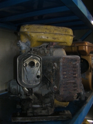 เครื่อง ยนต์เบนซิน ยี่ห้อโรบิ๊น EY20 ราคา 2,800บาท