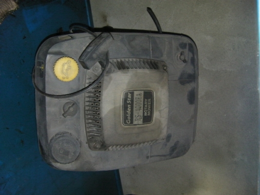 เครื่อง รถตัดหญ้า ยี่ห้อgolden Star สภาพเครื่ิองพร้อมใช้ 80\% ราคา5,500บาท