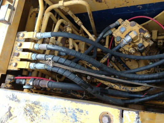 แม็คโครมือสอง,Komatsu PC60-5 เดิมๆ ตามรุ่น ช่วงล่างเต็ม สวยพร้อม แม็คโครมือสอง,Komatsu PC60-5 เดิมๆ ตามรุ่น ช่วงล่างเต็ม สวยพร้อม