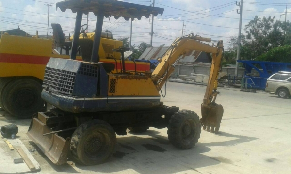 รถตักล้อยาง PW-20-1 ราคา 128,000 บ.รถอยู่ราชบุรี