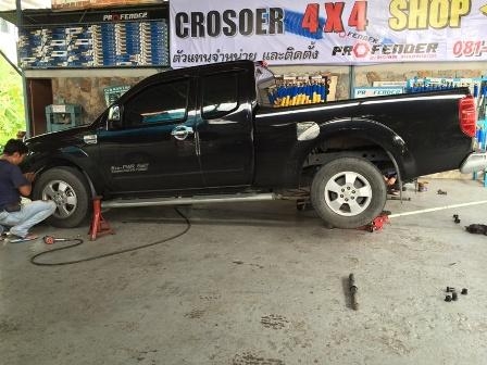รับแก้ปัญหาช่วงล่าง รถกระบะ Nissan Navara by Shock Profender รับแก้ปัญหาช่วงล่าง รถกระบะ Nissan Navara by Shock Profender