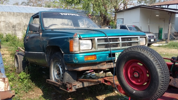 โตโยต้าฮีโร่ ภาษีขาด1ปีี เล่มพร้อมชุดโอน ไม่มีเครื่อง ไม่มีเกียร