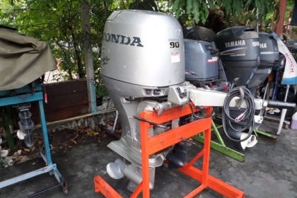 ขาย เครื่องเรือ HONDA 90 แรง 4 จังหวะ สภาพสวย นำเข้าจากญี่ปุ่น เครื่องยนต์ติดง่ายเดินดี ทริมใช้งานปกติไม่ผุ ราคา 135,000