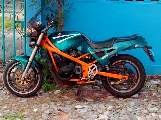 ขาย Suzuki GSX 400x ทะเบียนแท้ โอนขนส่ง