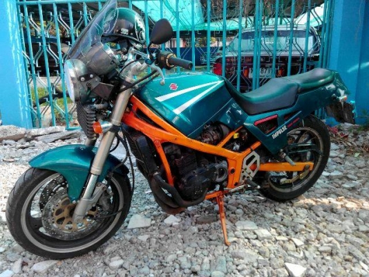 ขาย Suzuki GSX 400x ทะเบียนแท้ โอนขนส่ง