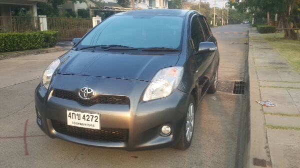 ขายรถ yaris 1.5 E สภาพสวยมาก ๆ