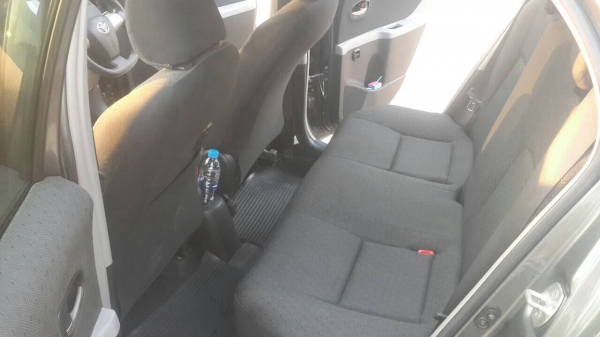 ขายรถ yaris 1.5 E สภาพสวยมาก ๆ