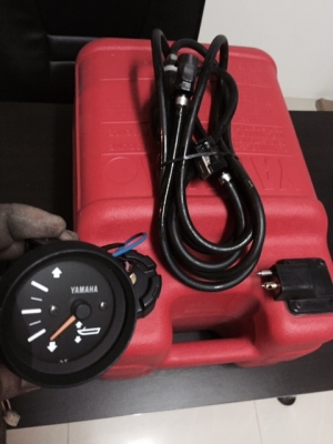 ถังน้ำมันใหม่ YAMAHA พร้อมชุดสาย และอะไหล่อื่นๆ ถังน้ำมันใหม่ YAMAHA พร้อมชุดสาย และอะไหล่อื่นๆ