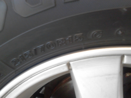 215/70R15 BRIDGESTONE DURAVIS R611 ชุด 4 เส้น โทร.081-427-3941