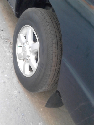 215/70R15 BRIDGESTONE DURAVIS R611 ชุด 4 เส้น โทร.081-427-3941