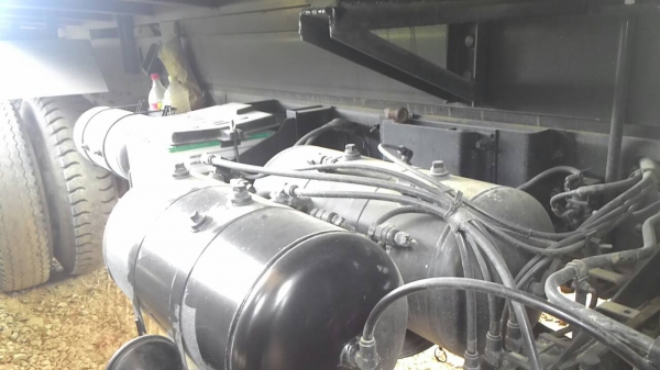 รถอีซูซุ 10 ล้อดั้ม FVZ 300 แรงม้า. ปี 55  ( รถวิ่ง 1xx,xxx กว่า กม. )    สนใจติดต่อ  081 - 6079515