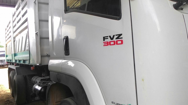 รถอีซูซุ 10 ล้อดั้ม FVZ 300 แรงม้า. ปี 55  ( รถวิ่ง 1xx,xxx กว่า กม. )    สนใจติดต่อ  081 - 6079515