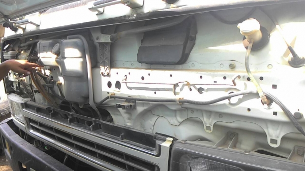 รถอีซูซุ 10 ล้อดั้ม FVZ 300 แรงม้า. ปี 55  ( รถวิ่ง 1xx,xxx กว่า กม. )    สนใจติดต่อ  081 - 6079515