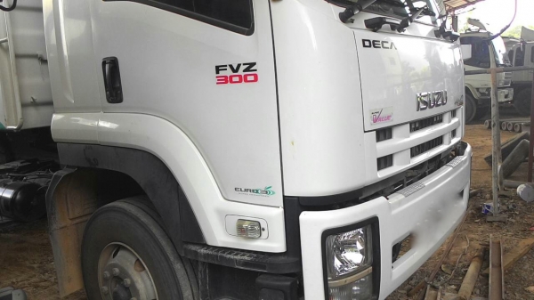 รถอีซูซุ 10 ล้อดั้ม FVZ 300 แรงม้า. ปี 55  ( รถวิ่ง 1xx,xxx กว่า กม. )    สนใจติดต่อ  081 - 6079515