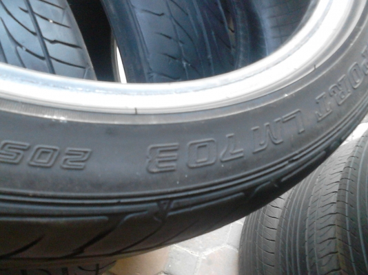 205/45R17  DUNLOP SP SPORT LM703 ปี 2012 ชุด 4 เส้น  tel.081-427-3941