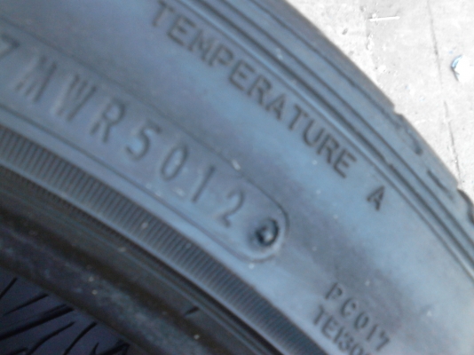 205/45R17  DUNLOP SP SPORT LM703 ปี 2012 ชุด 4 เส้น  tel.081-427-3941